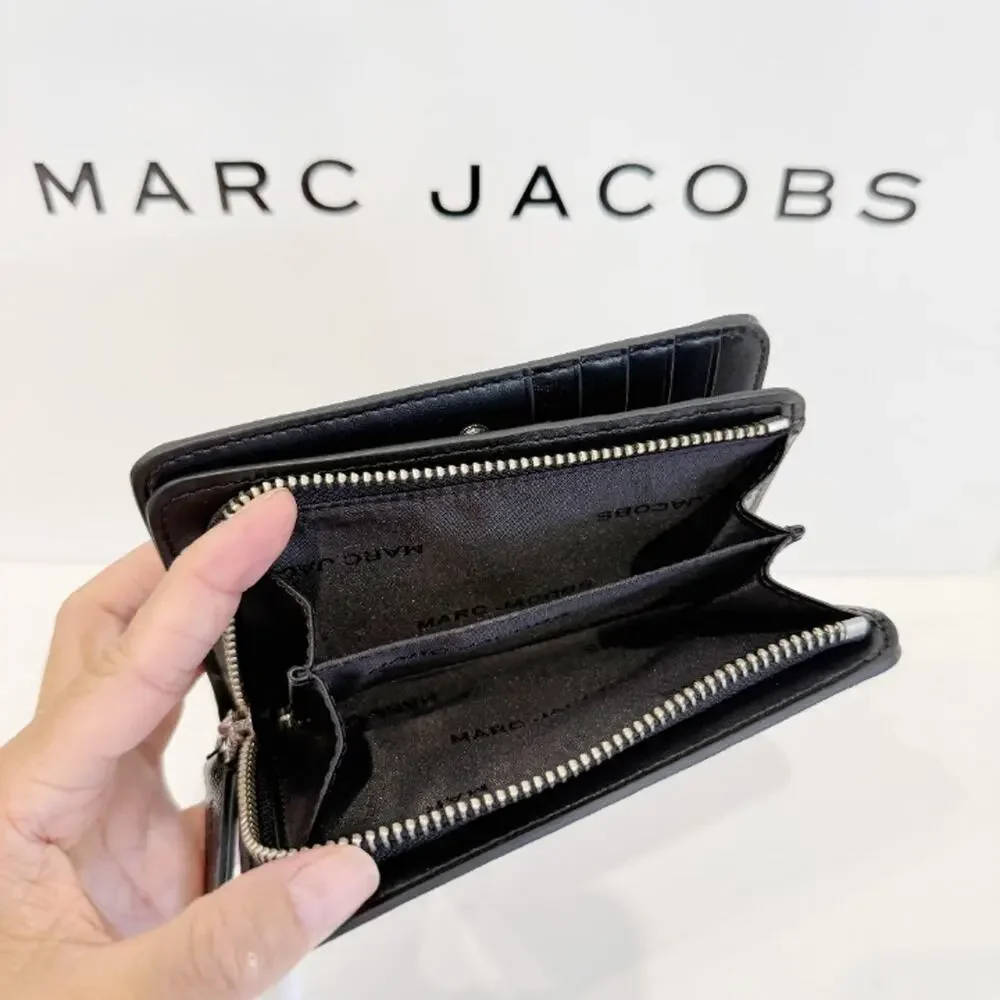 MARC JACOBS MARC JACOBS Groove Compact Wallet 4F6SMP012S01 $198